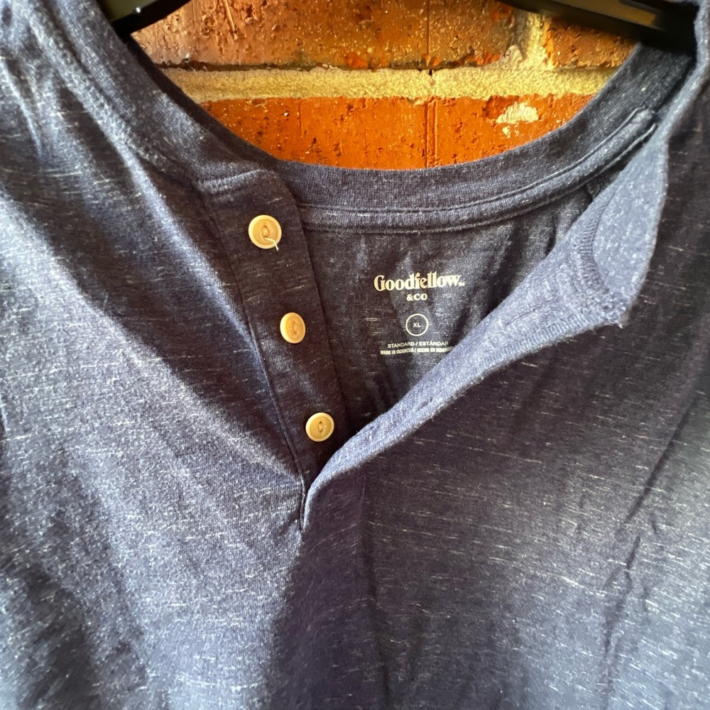 XL Goodfellow Henley